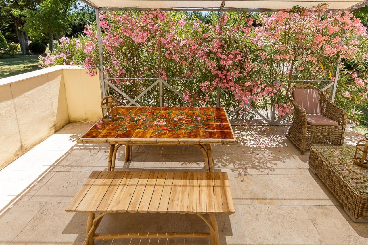 Bed and Breakfast Mas De Capelou Awinion Zewnętrze zdjęcie